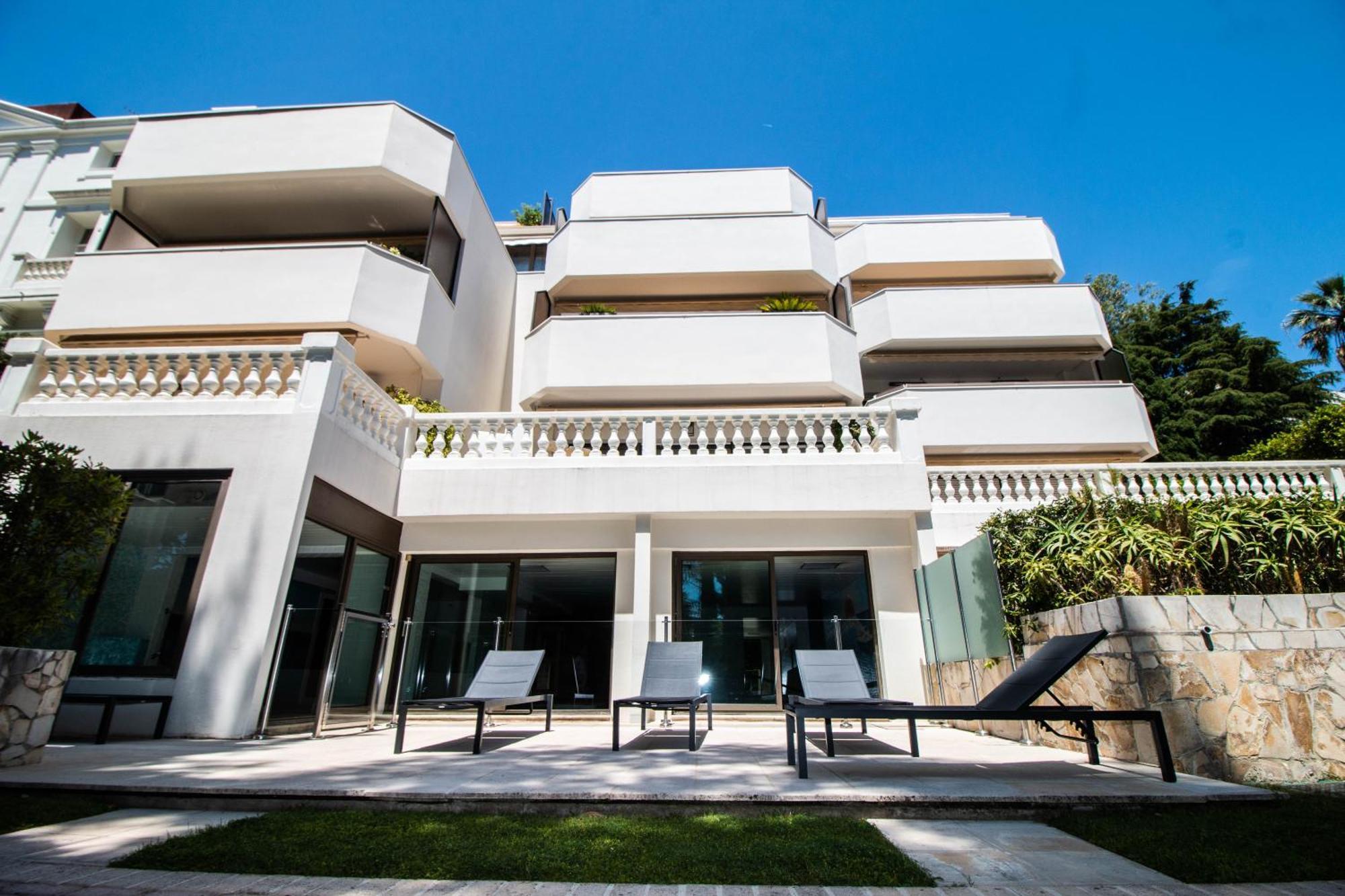 Calme Absolu, Elegant Et Arbore Avec Piscine Appartement *