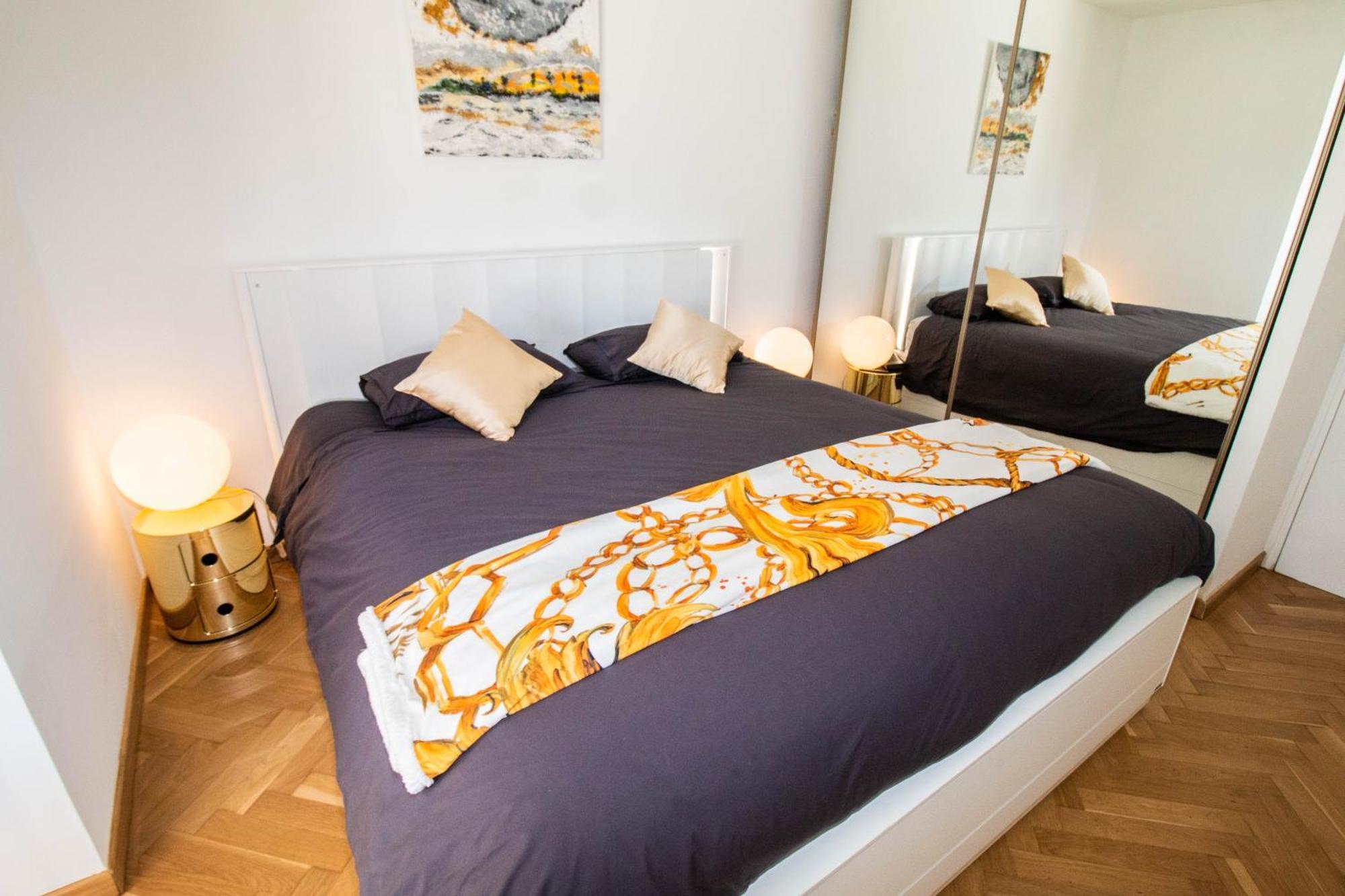 Appartement Calme Absolu, Elegant Et Arbore Avec Piscine *